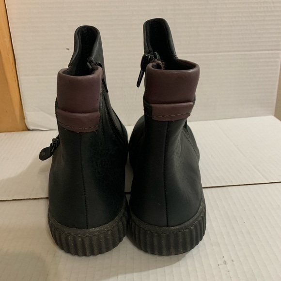 New Clarks Women's Magnolia Haley Black Leather Booties Size 9 - Picture 4 of 9